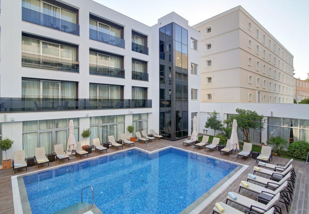 Lero Hotell 4*