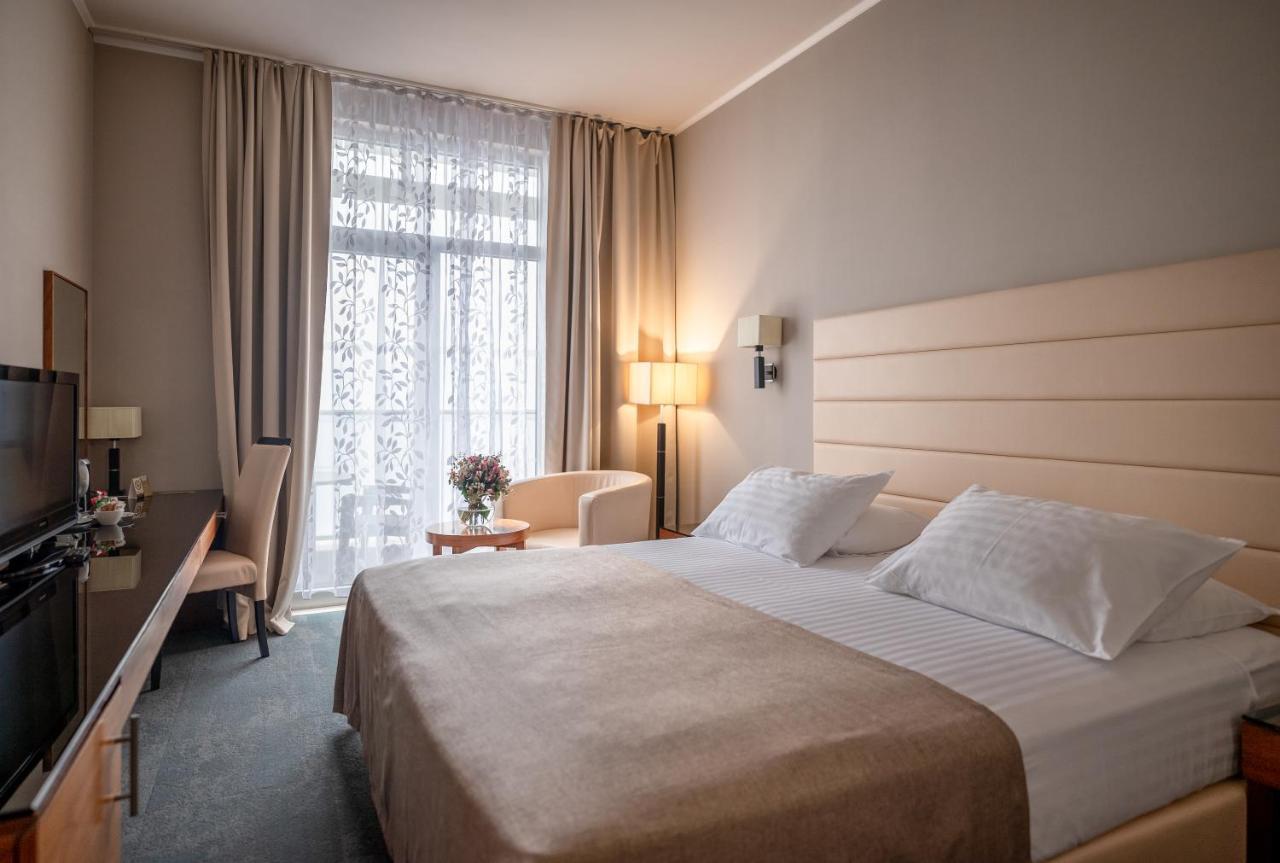 Lero Hotell 4*